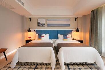 هتل Park Inn By Radisson Beihai Silver Beach Wanda Plaza