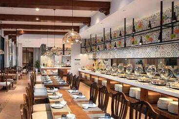 هتل Park Inn By Radisson Beihai Silver Beach Wanda Plaza