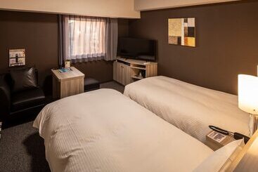 هتل Route Inn Matsuyama Katsuyama Dori