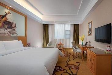 Vienna Hotel Jiangxi Leping Municipal Government