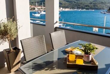 پانسیون Apartments & Rooms Fisherman S Luck