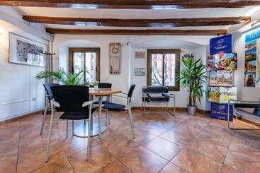 پانسیون Hostal Forum Tarragona