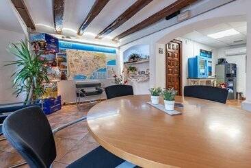 پانسیون Hostal Forum Tarragona