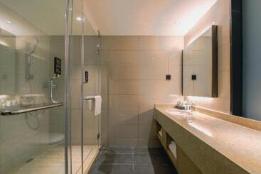 هتل City Comfort Inn Shiyan Highspeed Railway Wanda Plaza