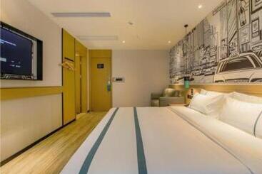هتل City Comfort Inn Shiyan Highspeed Railway Wanda Plaza