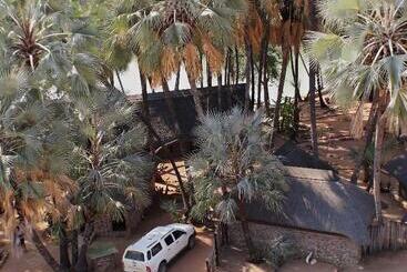 هتل Omarunga Epupafalls Camp