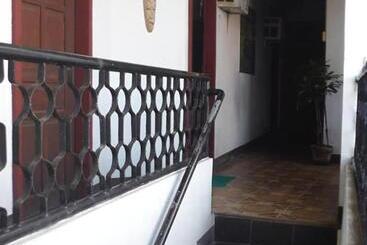Antonios Pension House