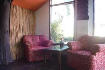 Antonios Pension House