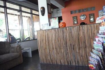 Antonios Pension House
