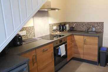 تختخواب و صبحانه Pincerna Rooms