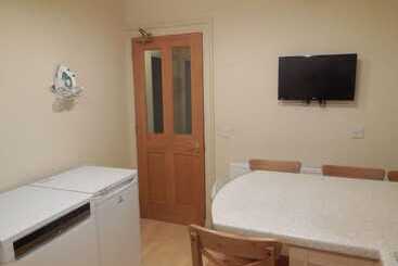 تختخواب و صبحانه Pincerna Rooms