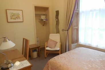 تختخواب و صبحانه Pincerna Rooms