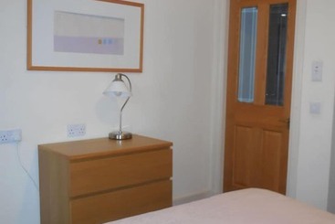 تختخواب و صبحانه Pincerna Rooms