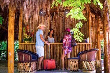 هتل Akumal Natura Glamping