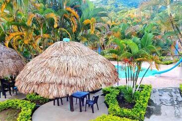 هتل Campestre La Herradura