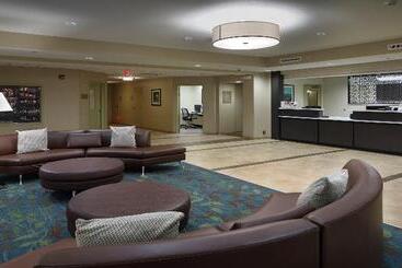 هتل Candlewood Suites   Newark South   University Area, An Ihg
