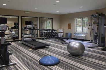 هتل Candlewood Suites   Newark South   University Area, An Ihg