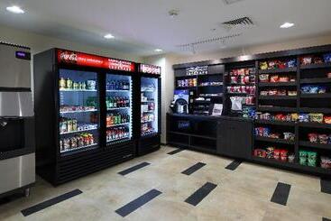 هتل Candlewood Suites   Newark South   University Area, An Ihg