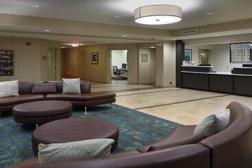 هتل Candlewood Suites   Newark South   University Area, An Ihg