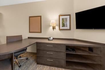 هتل Candlewood Suites   Fairbanks, An Ihg