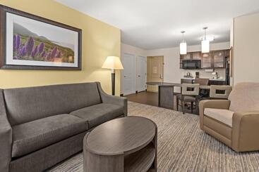 هتل Candlewood Suites   Fairbanks, An Ihg