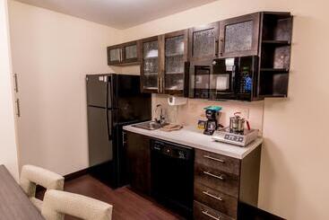 هتل Candlewood Suites   Fairbanks, An Ihg