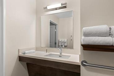 هتل Candlewood Suites   Fairbanks, An Ihg