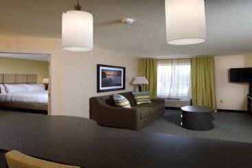 هتل Candlewood Suites   Newark South   University Area, An Ihg