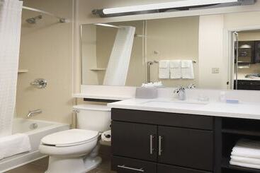 هتل Candlewood Suites   Newark South   University Area, An Ihg