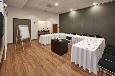 هتل City Express Suites By Marriott Tijuana Rio