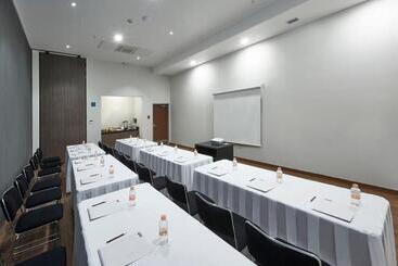 هتل City Express Suites By Marriott Tijuana Rio