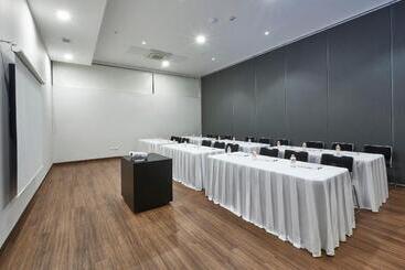 هتل City Express Suites By Marriott Tijuana Rio