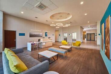 هتل City Express Suites By Marriott Tijuana Rio