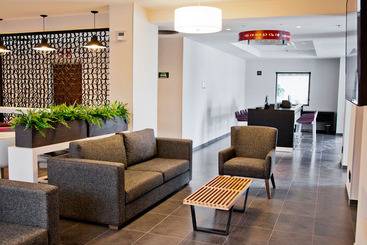 هتل City Express Suites By Marriott Tijuana Rio
