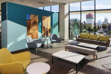 هتل City Express Suites By Marriott Tijuana Rio