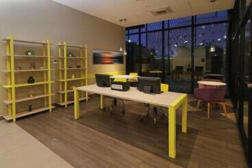 هتل City Express Suites By Marriott Tijuana Rio