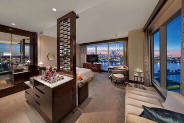 هتل Crown Towers Perth