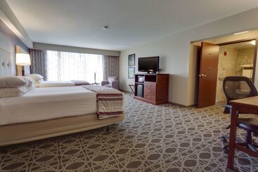 هتل Drury Inn & Suites Overland Park
