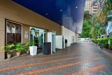 هتل Four Points By Sheraton Chennai Omr