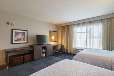 هتل Hampton Inn Chicago North-loyola Station