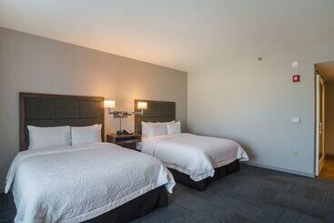 هتل Hampton Inn Chicago North-loyola Station