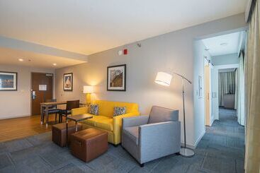 هتل Hampton Inn Chicago North-loyola Station