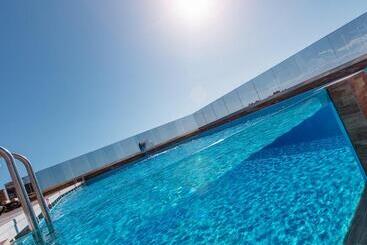 هتل Holiday Inn Antalya   Lara, An Ihg