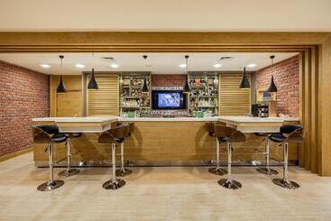 هتل Holiday Inn Antalya   Lara, An Ihg