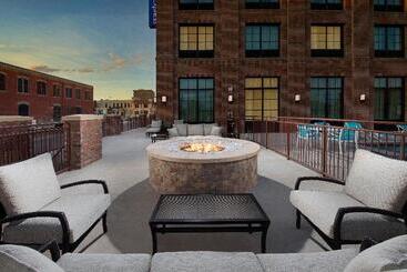 هتل Holiday Inn Express Pensacola Downtown, An Ihg