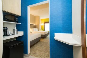 هتل Holiday Inn Express & Suites   Southaven Central   Memphis, An Ihg
