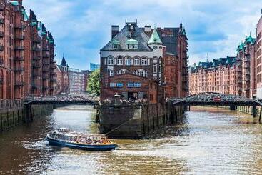هتل Holiday Inn Hamburg   City Nord, An Ihg