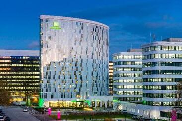هتل Holiday Inn Hamburg   City Nord, An Ihg