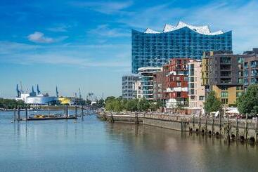 هتل Holiday Inn Hamburg   City Nord, An Ihg