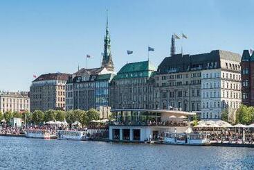 هتل Holiday Inn Hamburg   City Nord, An Ihg